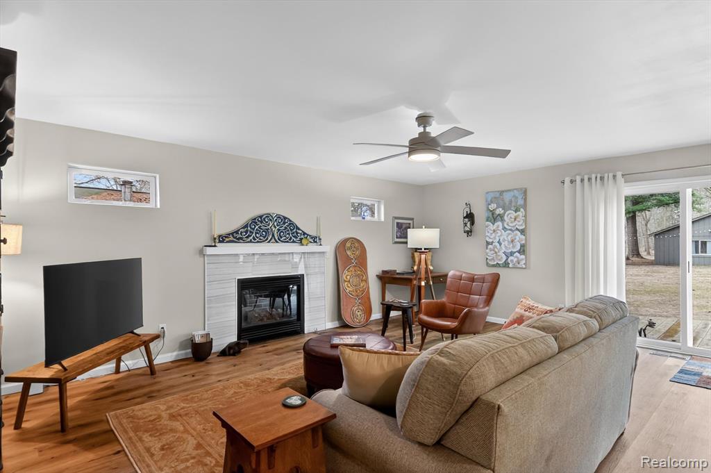 5569 Lakeshore Road, Fort Gratiot, MI 48059 — Photo 8