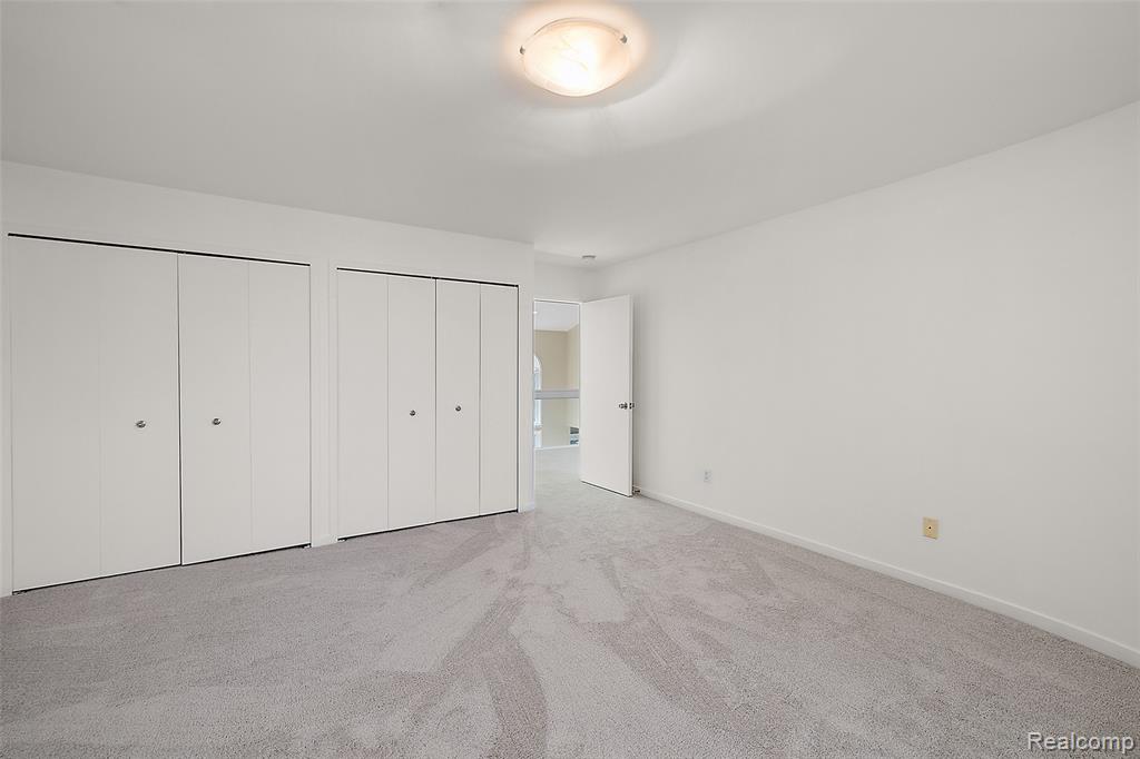 6358 Golden Lane, West Bloomfield, MI — Photo 31