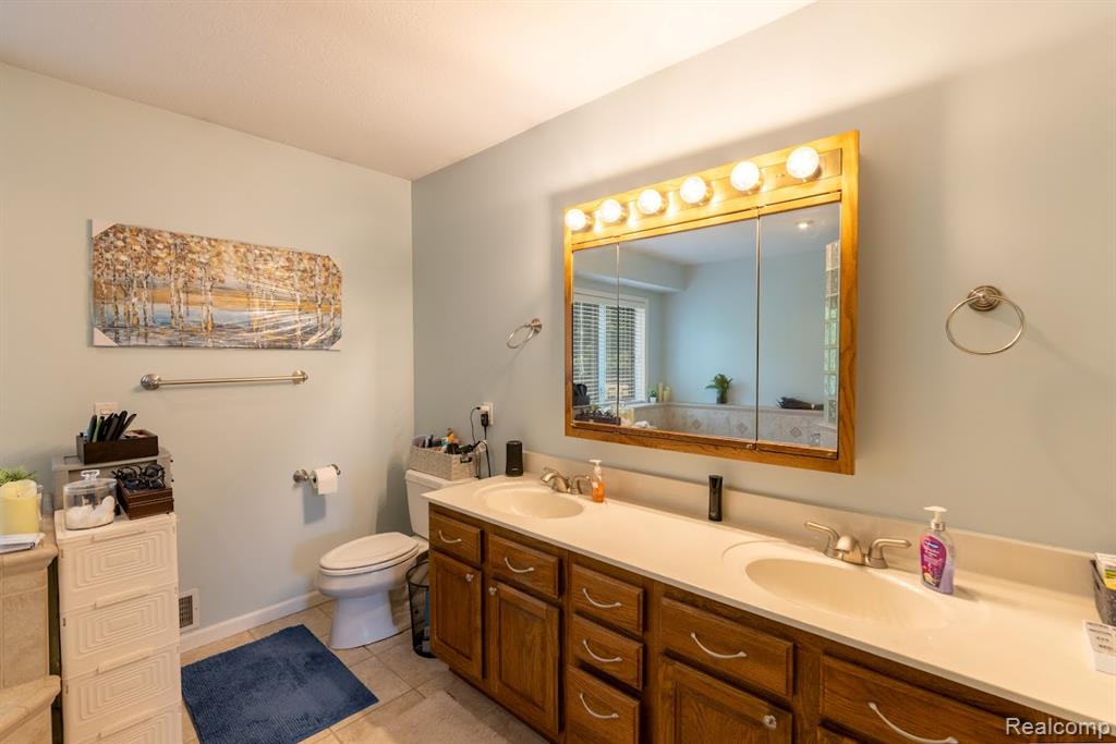 4695 Powell Drive, Mount Pleasant, MI 48858 — Photo 15