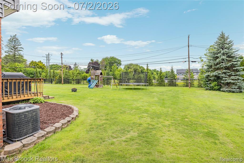 5494 Centerbrook Drive, West Bloomfield, MI — Photo 47