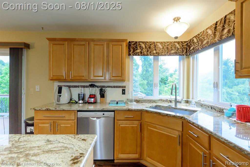 42543 Winding Pond Trail Trail, Belleville, MI 48111 — Photo 12