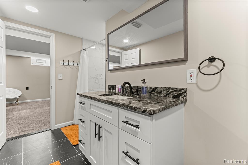 7312 Colonial Street, Dearborn Heights, MI 48127 — Photo 30