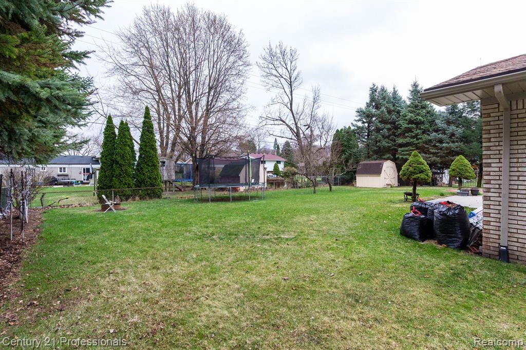 46498 HOUGHTON Drive, Shelby, MI 48315 — Photo 46