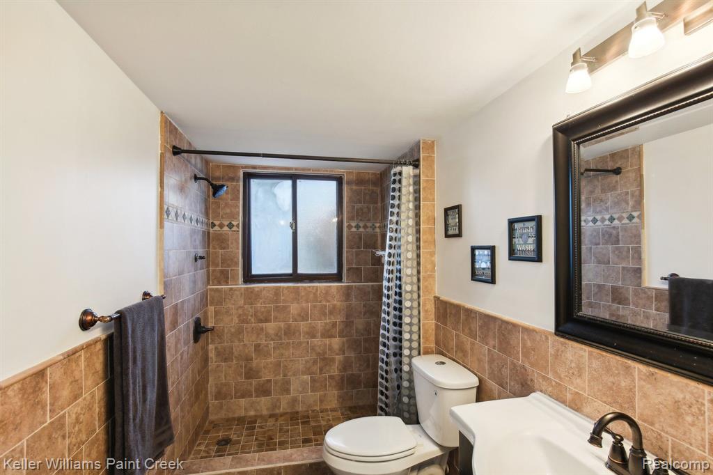 42378 LOCHMOOR Street, Clinton Twp, MI 48038 — Photo 15