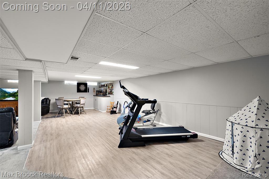 32040 Coronet Drive, Farmington Hills, MI, 48334