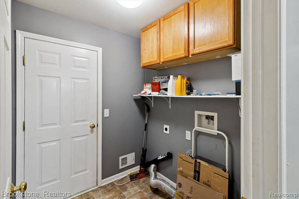 2639 BLUEWATER Street, Ypsilanti, MI 48198 — Photo 15