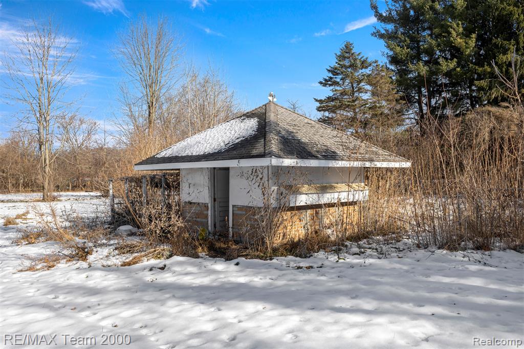 15615 Martinsville Road, Van Buren, MI 48111 — Photo 48