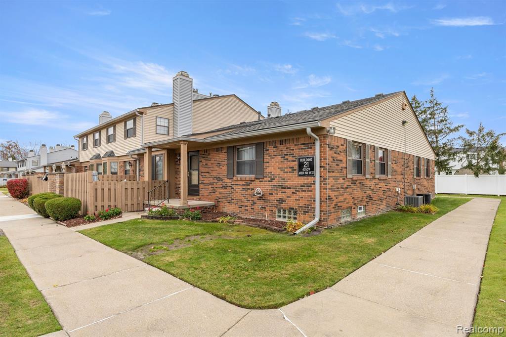 43509 W ARBOR WAY Drive, 170, Canton, MI 48188 — Photo 35