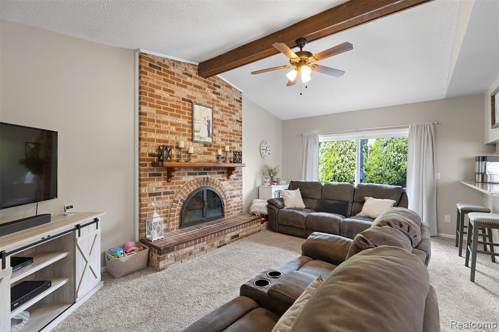 46537 Plum Grove Drive, Macomb, MI 48044 — Photo 11