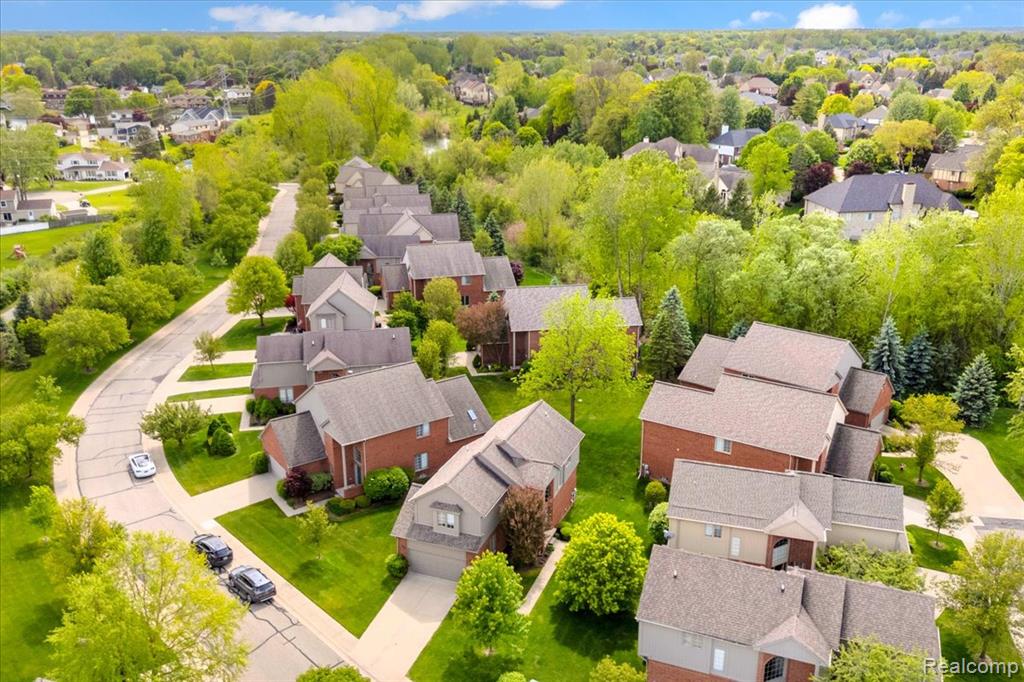 54745 Four Seasons Drive, Utica, MI 48316 — Photo 35