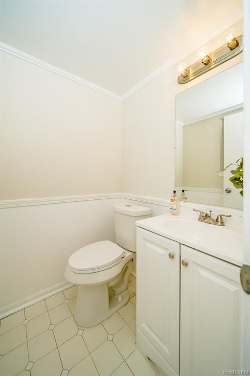 547 Orchard Street, Wyandotte, MI 48192 — Photo 33