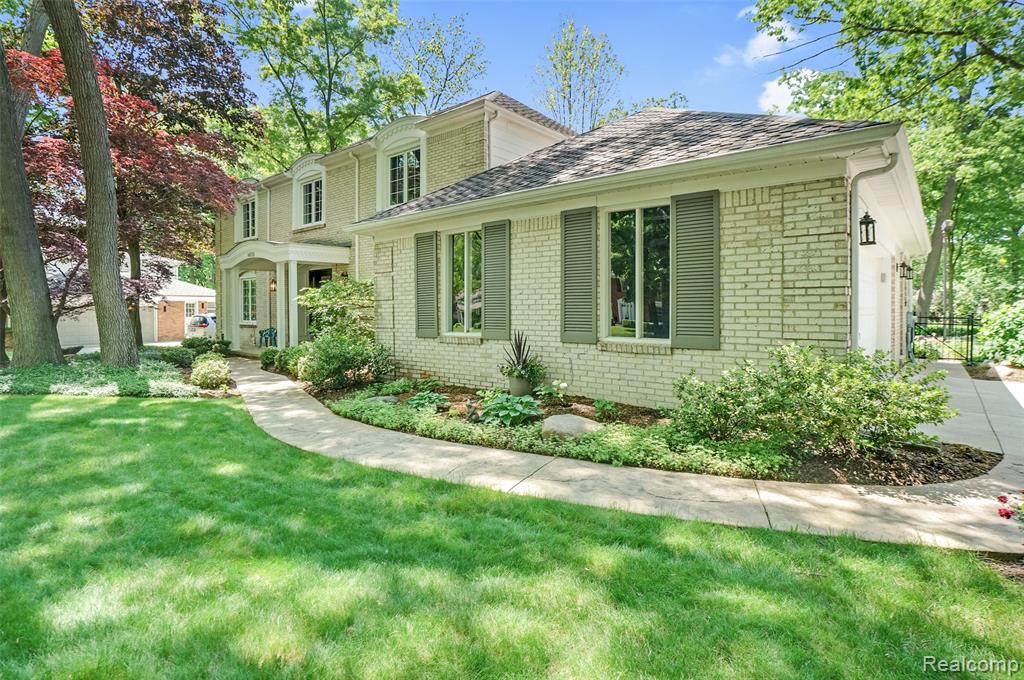 5693 Hunters Gate Drive, Troy, MI 48098 — Photo 3