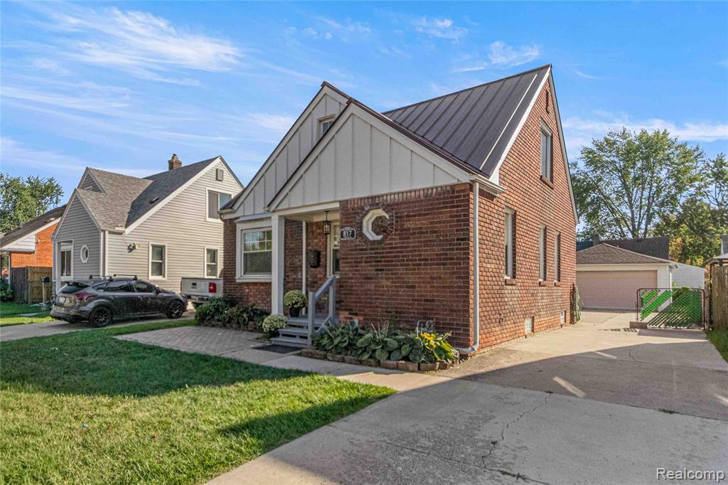 817 Lincoln Avenue, Lincoln Park, MI 48146 — front exterior