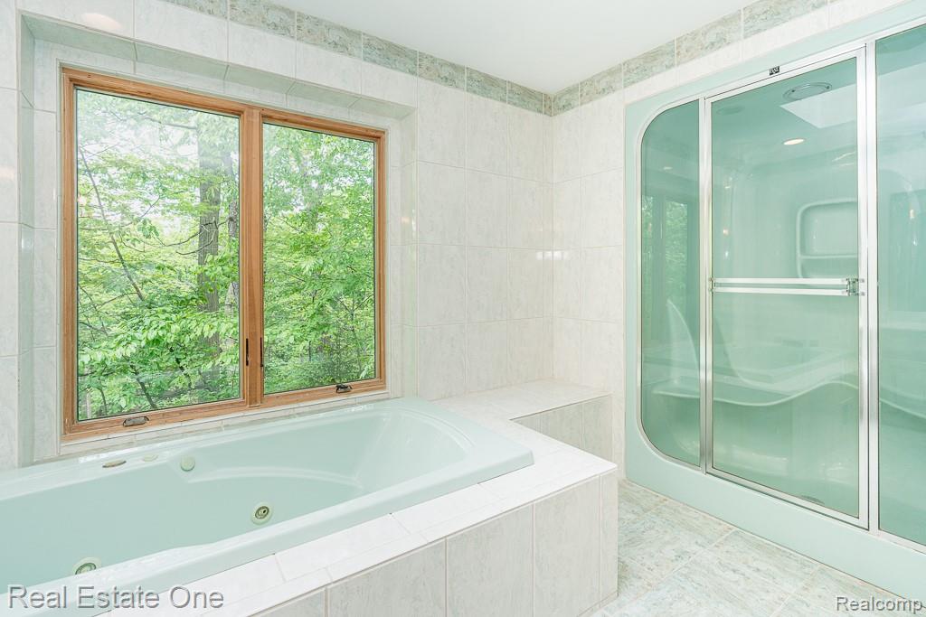 2670 Spring Grove Drive, Brighton, MI 48114 — Photo 32