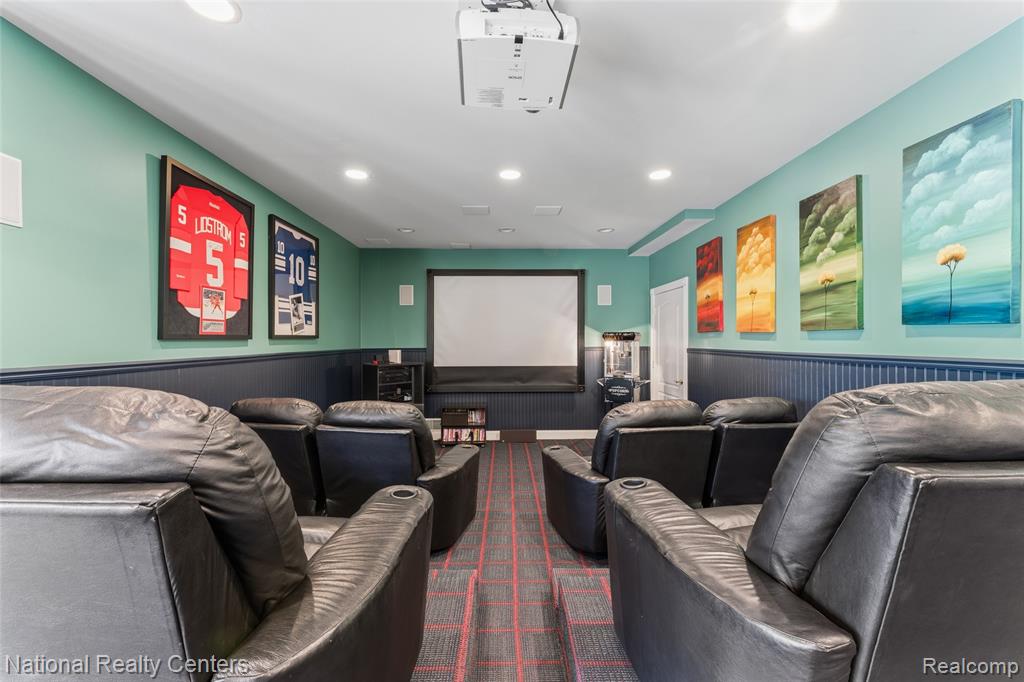 6276 N Shore Drive, West Bloomfield, MI 48324 — Photo 37