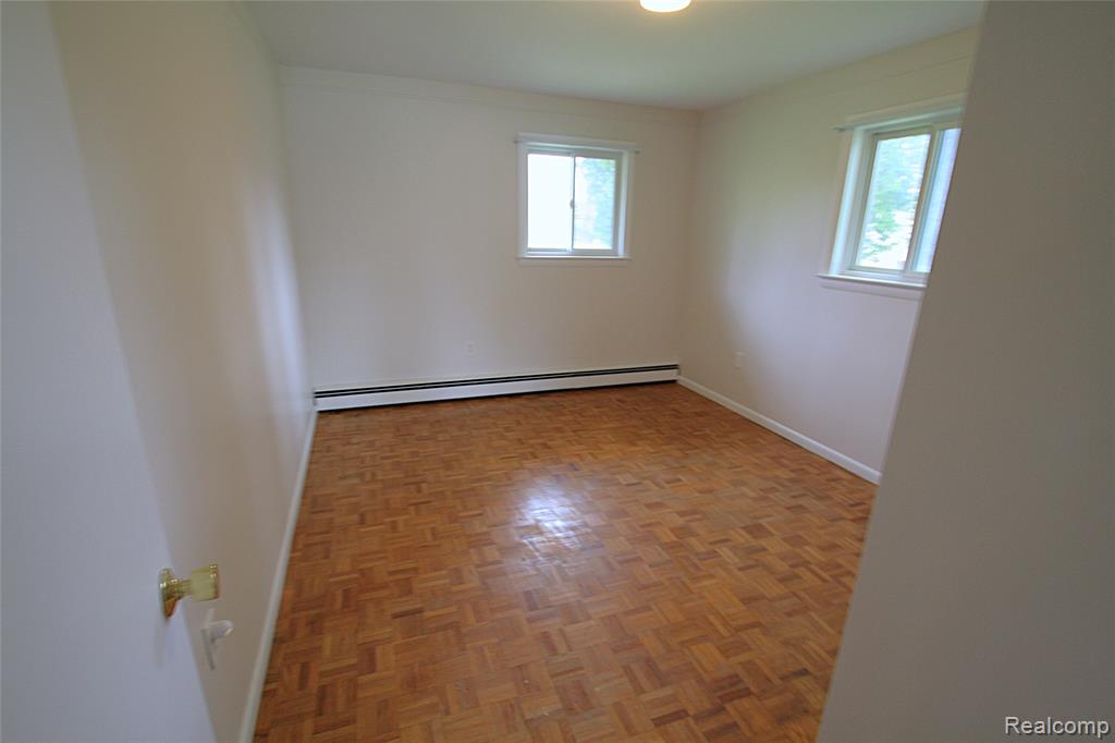 5404 Miller Road, Swartz Creek, MI 48473 — Photo 16