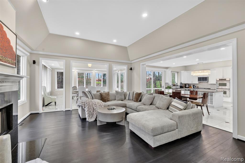 6620 Minnow Pond Drive, West Bloomfield, MI — Photo 10