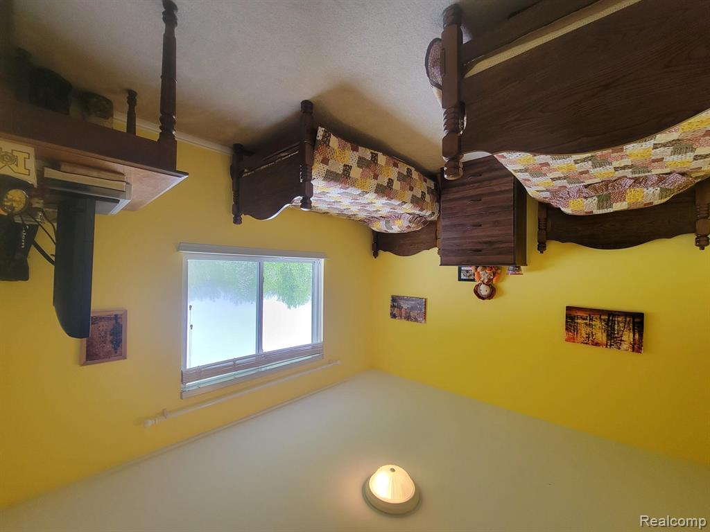 10224 Wellington Drive, Clarkston, MI 48348 — Photo 11