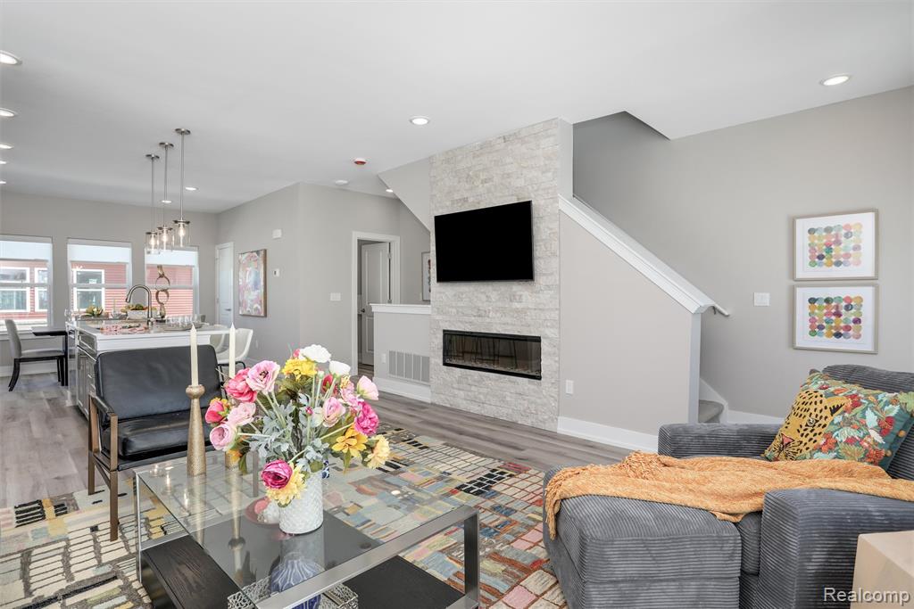822 Huntley Lane, Troy, MI 48085 — Photo 17