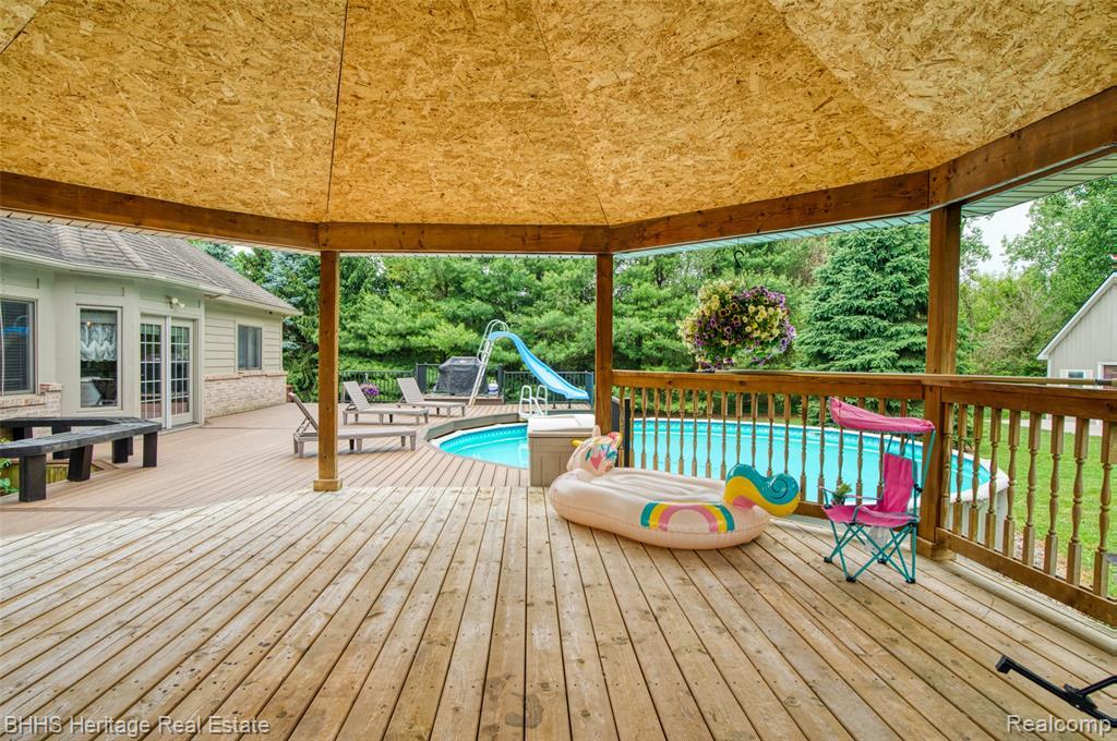 6952 Sharpe Road, Fowlerville, MI 48836 — Photo 55