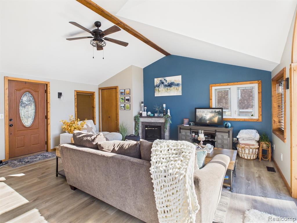 408 Peninsula Drive, Columbiaville, MI 48421 — Photo 3