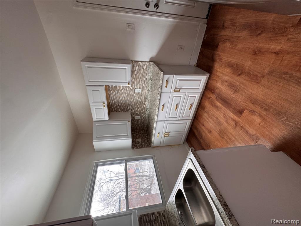 8569 Quincy, Detroit, MI 48204 — Photo 11