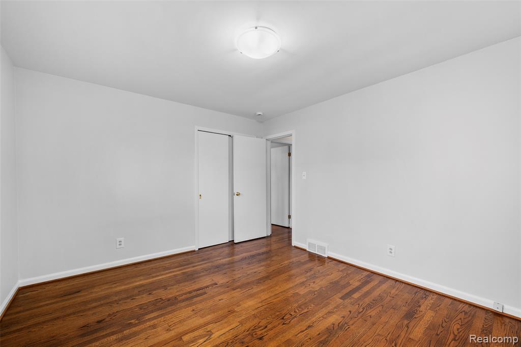 408 Orchard View Drive, Royal Oak, MI 48073 — Photo 23