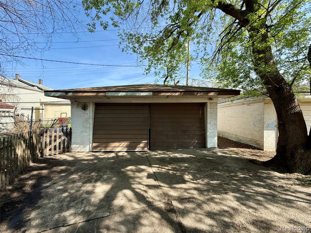 7035 Dodge Avenue, Warren, MI 48091 — Photo 4