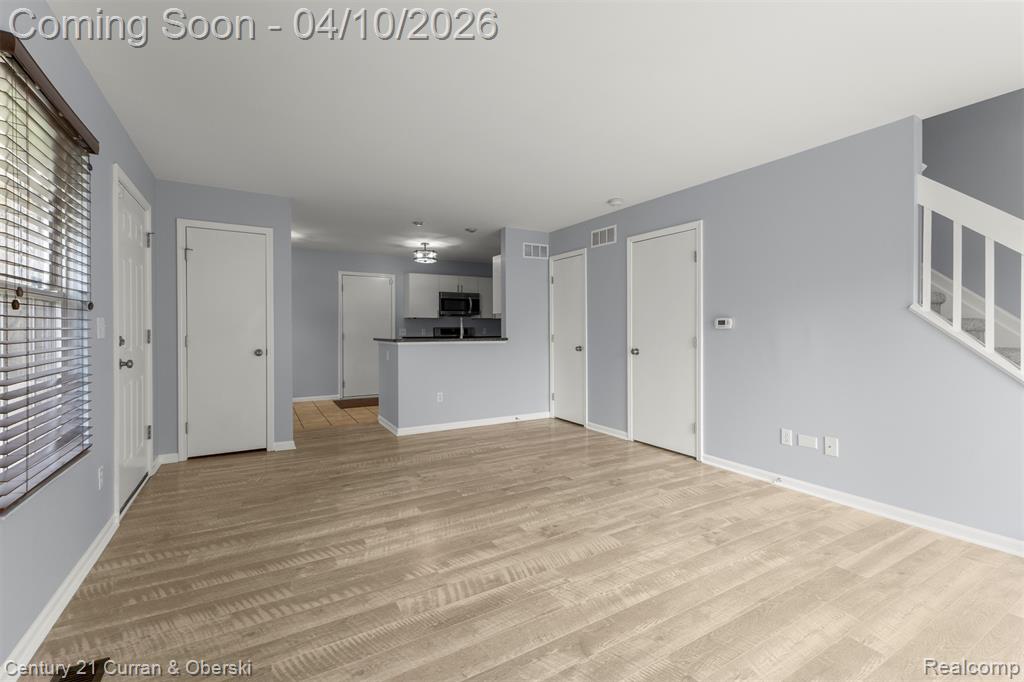 8045 Colonial Lane, Ypsilanti, MI 48198 — Photo 9