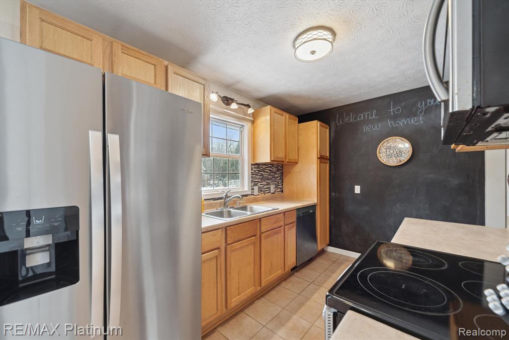 107 RUSSELL Street, Leslie, MI 49251 — Photo 10