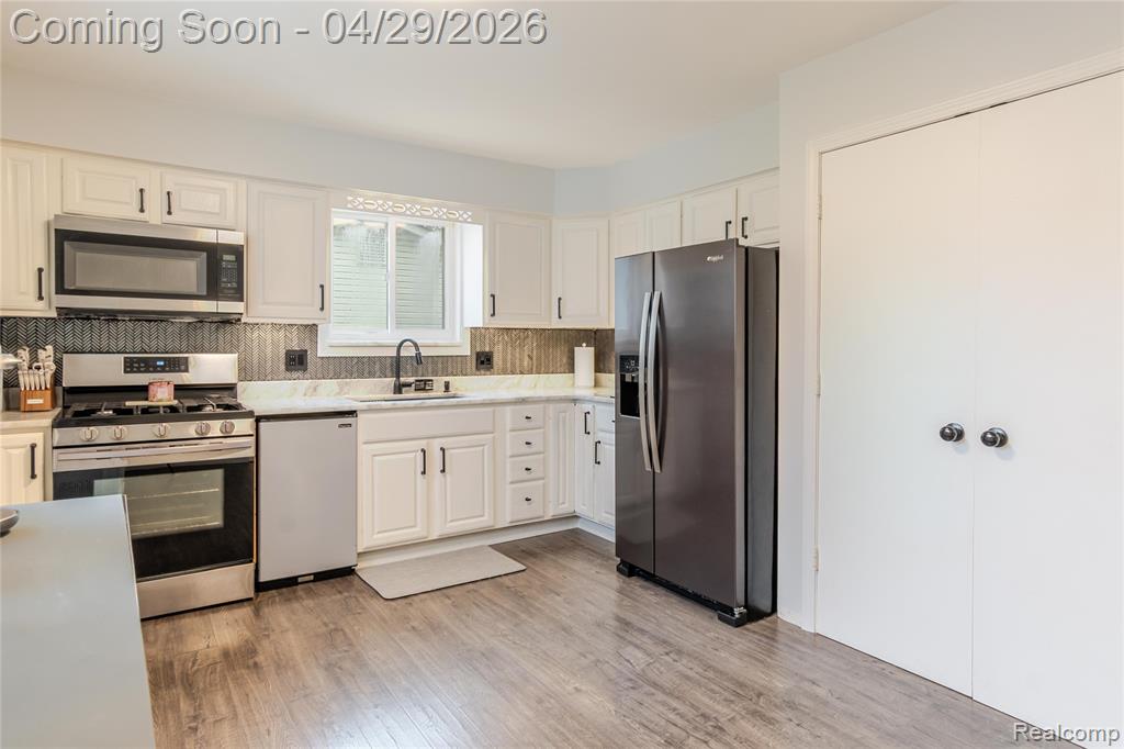 39832 Parklawn Drive, Sterling Heights, MI 48313 — Photo 9