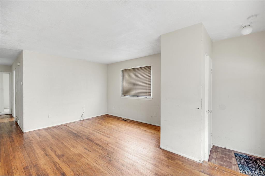 8919 SUSSEX Street, Detroit, MI 48228 — Photo 4