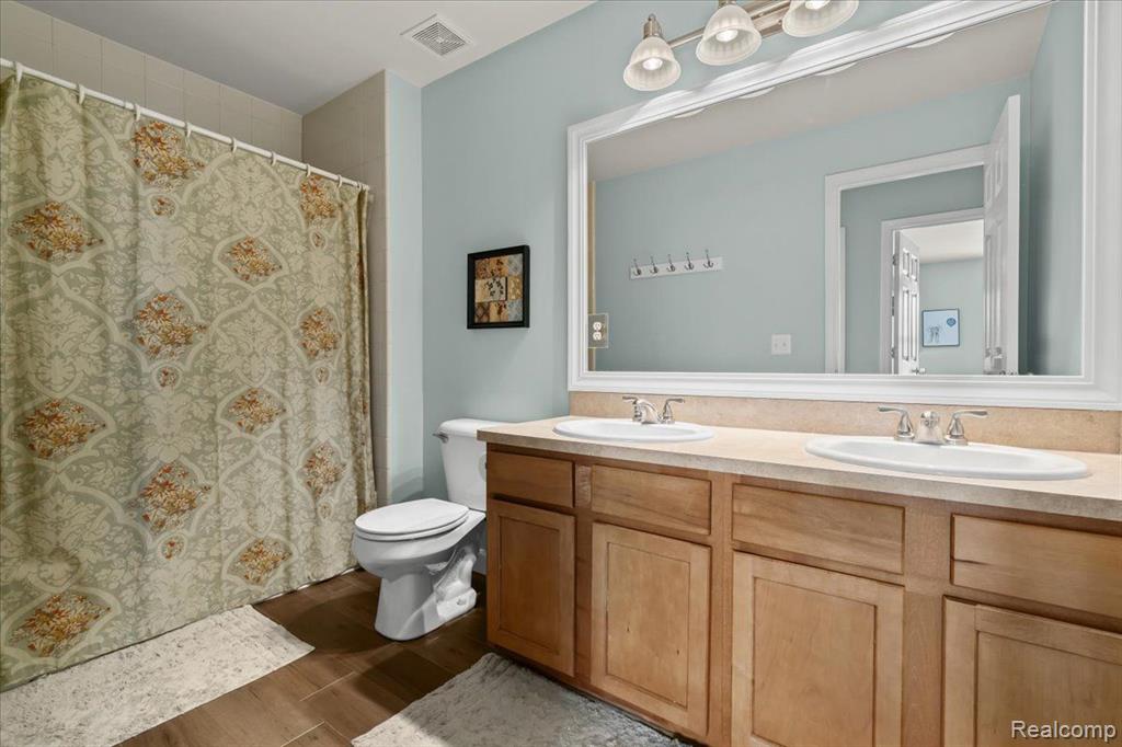 17020 CARRIAGE Way, Northville, MI 48168 — Photo 32