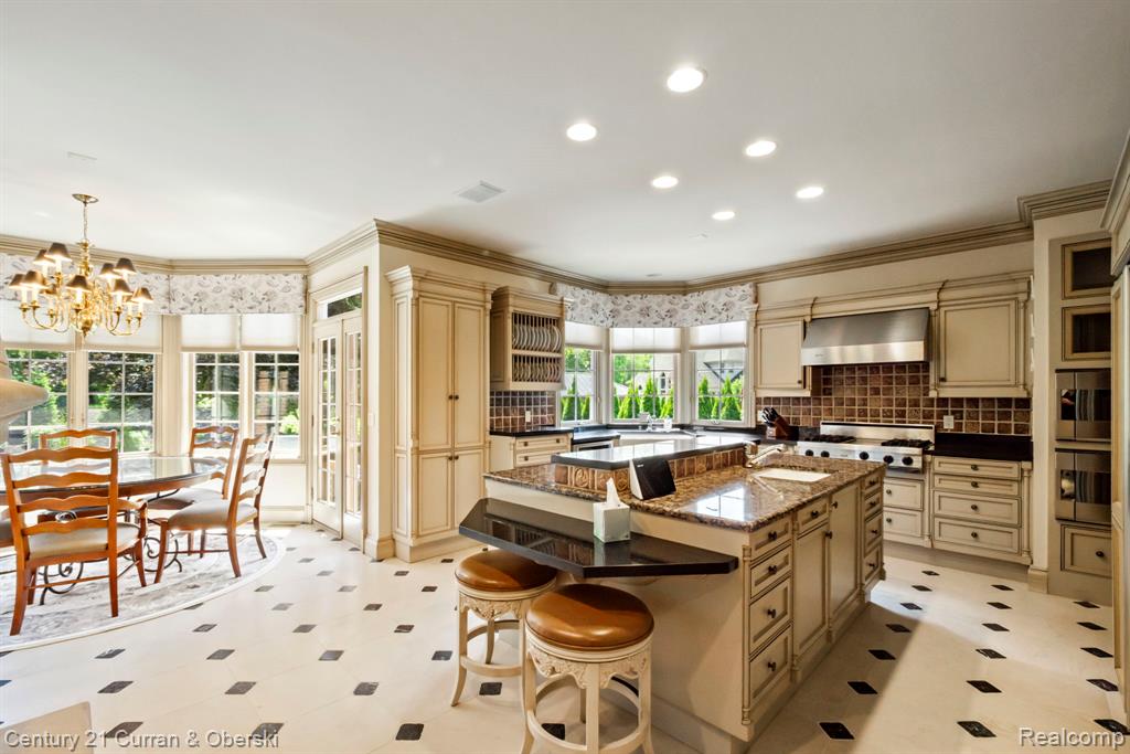 18878 Oak Leaf Lane, Northville, MI 48168 — Photo 18