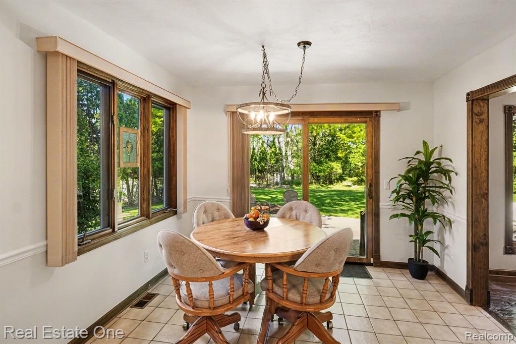 8019 Deerwood Road, Clarkston, MI 48348 — Photo 9