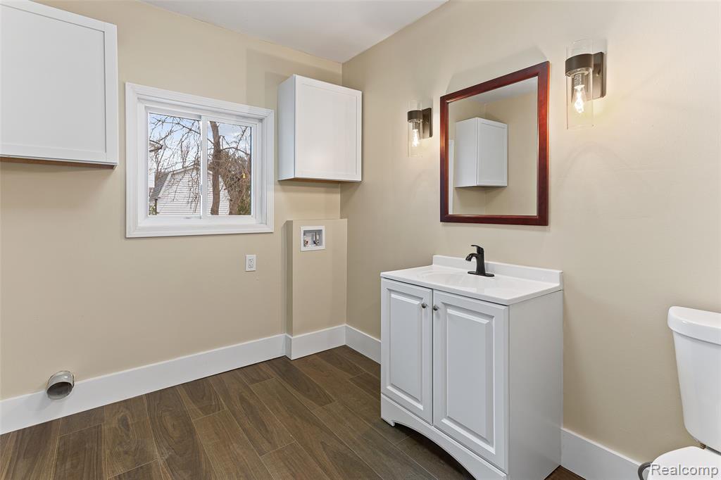 3745 Capitol Way, Highland, MI 48356 — Photo 14