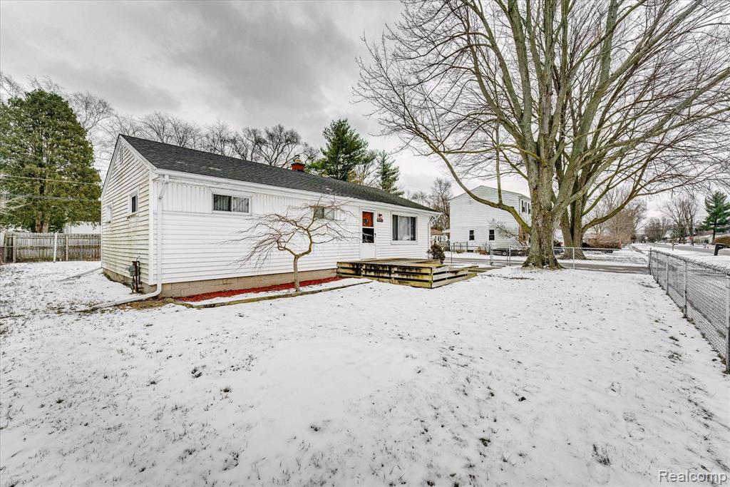 46630 HULING Street, Utica, MI 48317 — Photo 4