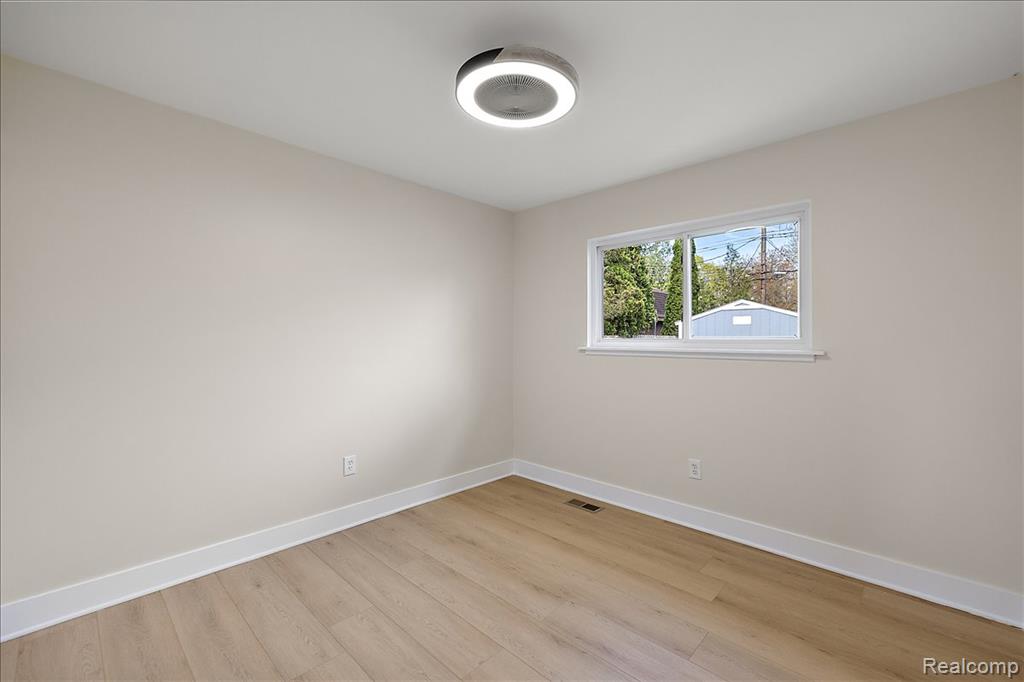 47349 Nita Drive, Utica, MI 48317 — Photo 25