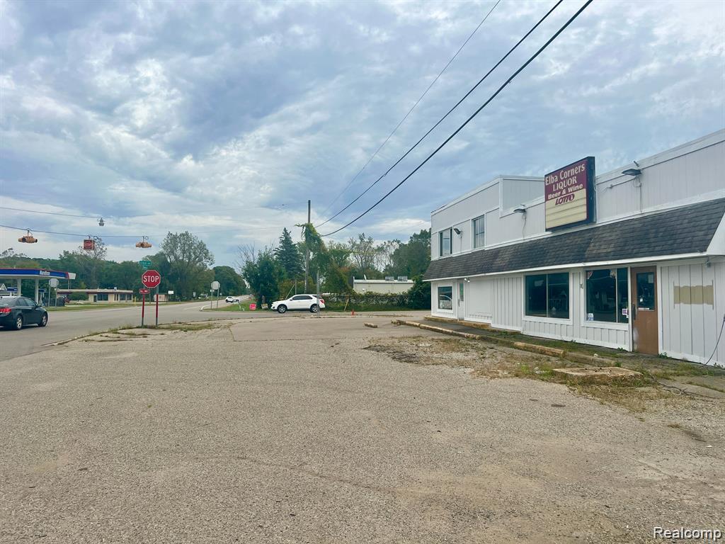 5505 Davison Road, Lapeer, MI 48446 — Photo 11