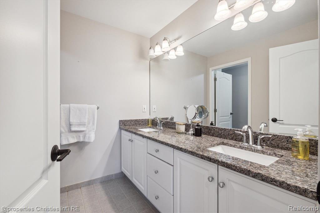 45653 TOURNAMENT Drive, Northville, MI 48168 — Photo 48