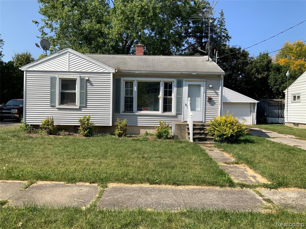910 Hubbard Avenue, Flint, MI 48503 — front exterior