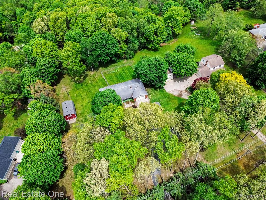 8780 Big Lake Road, Clarkston, MI — Photo 28