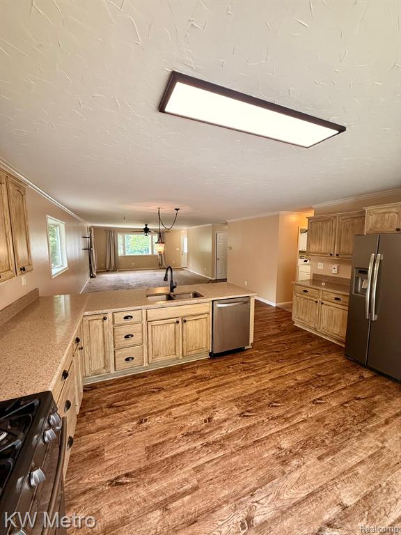 655 Sherry Drive, Lake Orion, MI 48362 — Photo 9