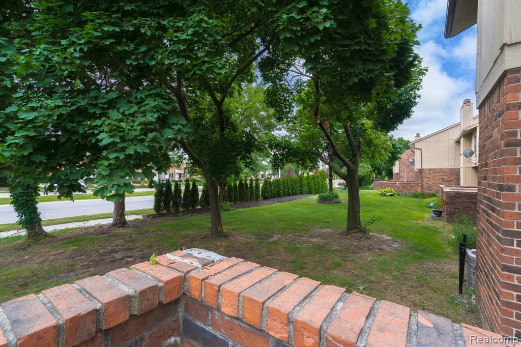 3104 Woods Circle, Detroit, MI 48207 — Photo 10
