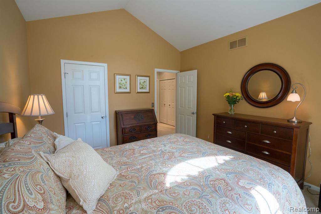 4870 DORAL Drive, Ann Arbor, MI 48108 — Photo 32