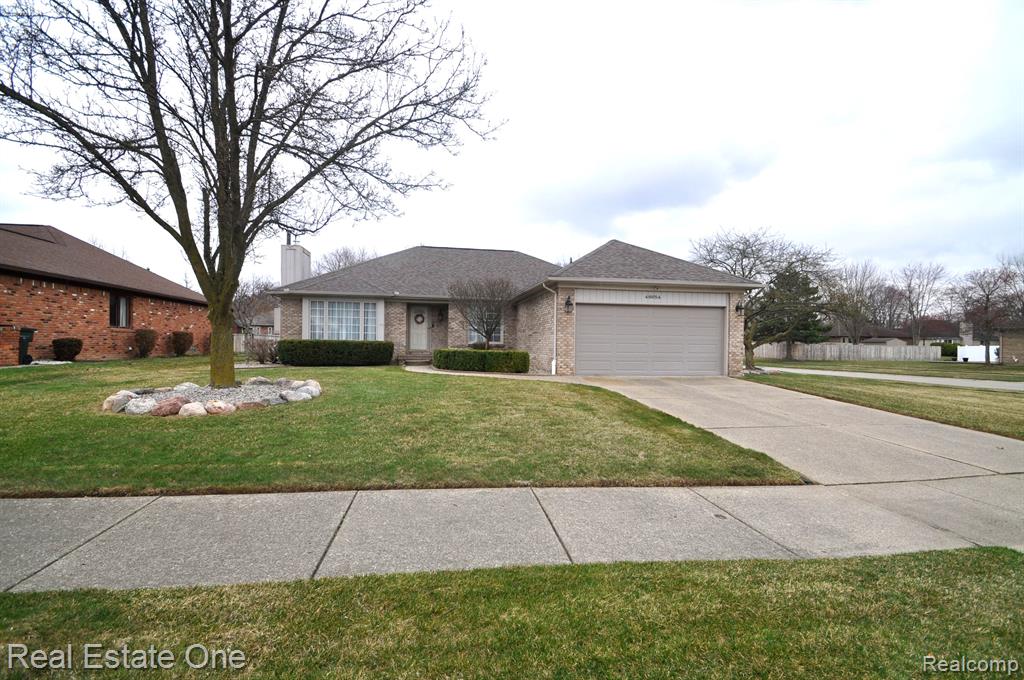 46654 SPRINGHILL Drive, Utica, MI 48317 — Photo 38