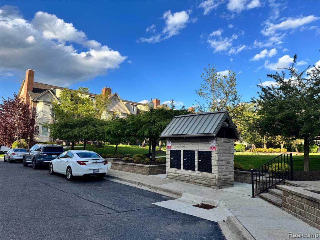 25581 Portico Lane, Novi, MI — Photo 2