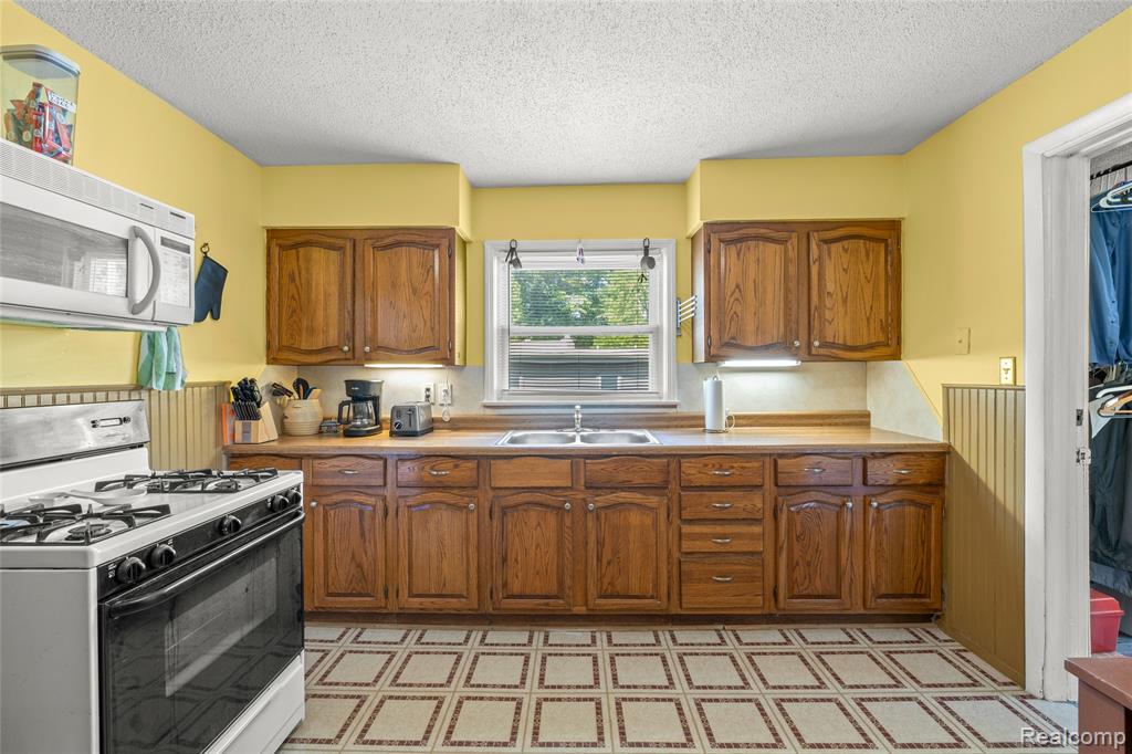 39000 Wabash Street, Romulus, MI 48174 — Photo 7