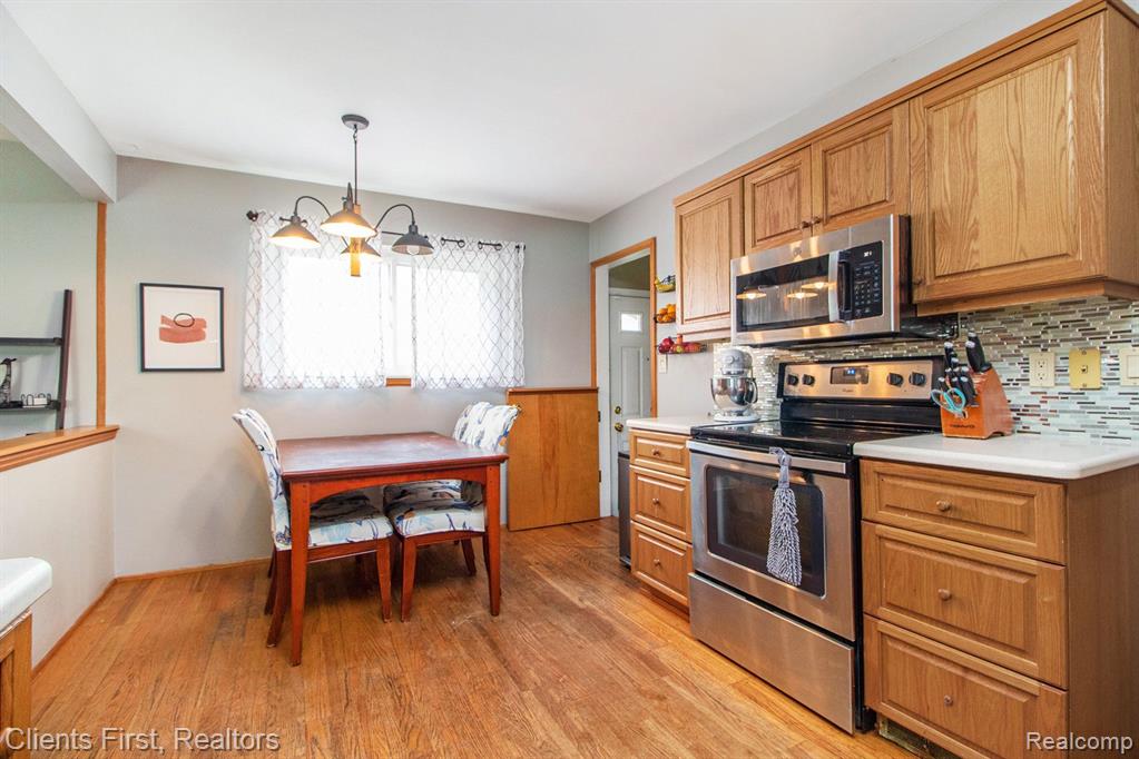8341 FORREST Drive, Canton, MI 48187 — Photo 8