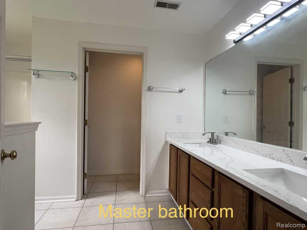 1245 Heatherwood Lane, Ann Arbor, MI 48108 — Photo 16